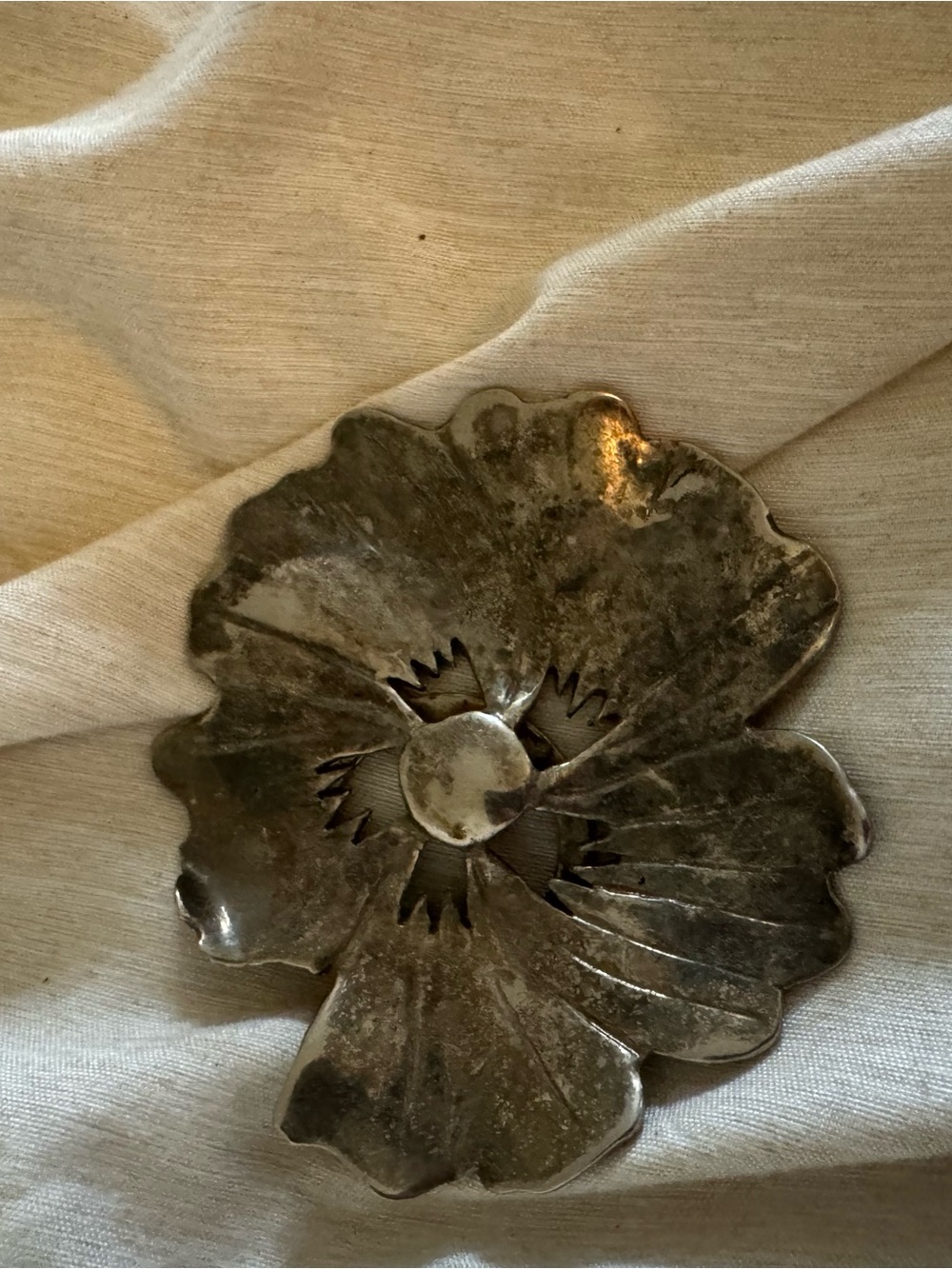 Vintage Floral Metal scarf or belt buckle - Silver Tone Poppy Shape
